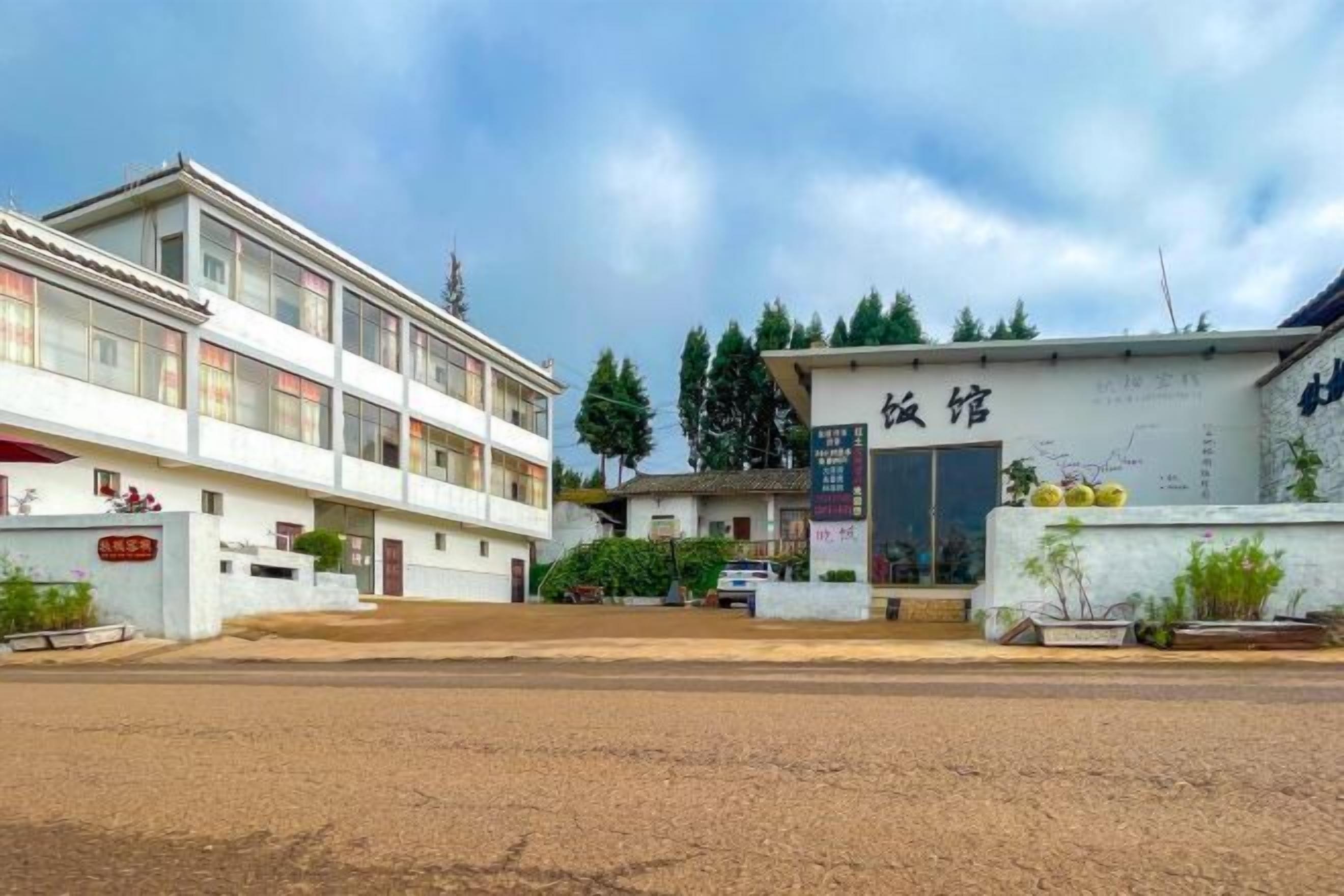 المنشأة من الخارج