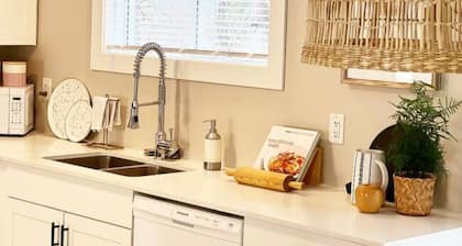 Upper Unit 1067 Rawding