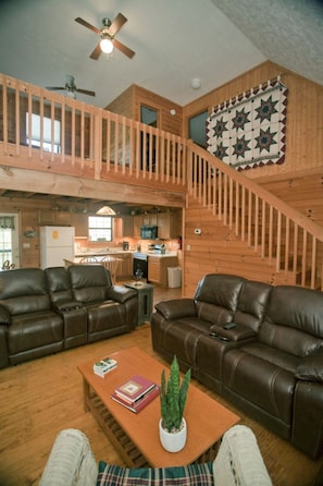 Smart TV, fireplace - Simple Pleasures in the Great Smoky Mountains ! (Townsend)