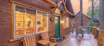 Location, Location, Location!! Emerald Isle Cabin