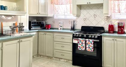 Steps 2 Beach is the Perfect Family Home 2 Minutes Walk to the Beach!