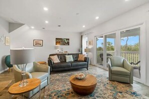 Smart TV, books - Perdido Key Paradise at Lost Keys: Private amenities w/ pool, beach club, gym (Pensacola)