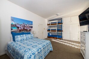 3 bedrooms, iron/ironing board, travel cot, free WiFi - Casa Grande overlooking Twin Lakes Beach (Santa Cruz)