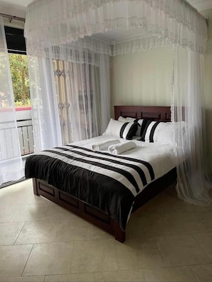 Apartment | 2 bedrooms, premium bedding, memory foam beds, individually decorated - NL JOSEPHINES APARTMENTS (Kampala)