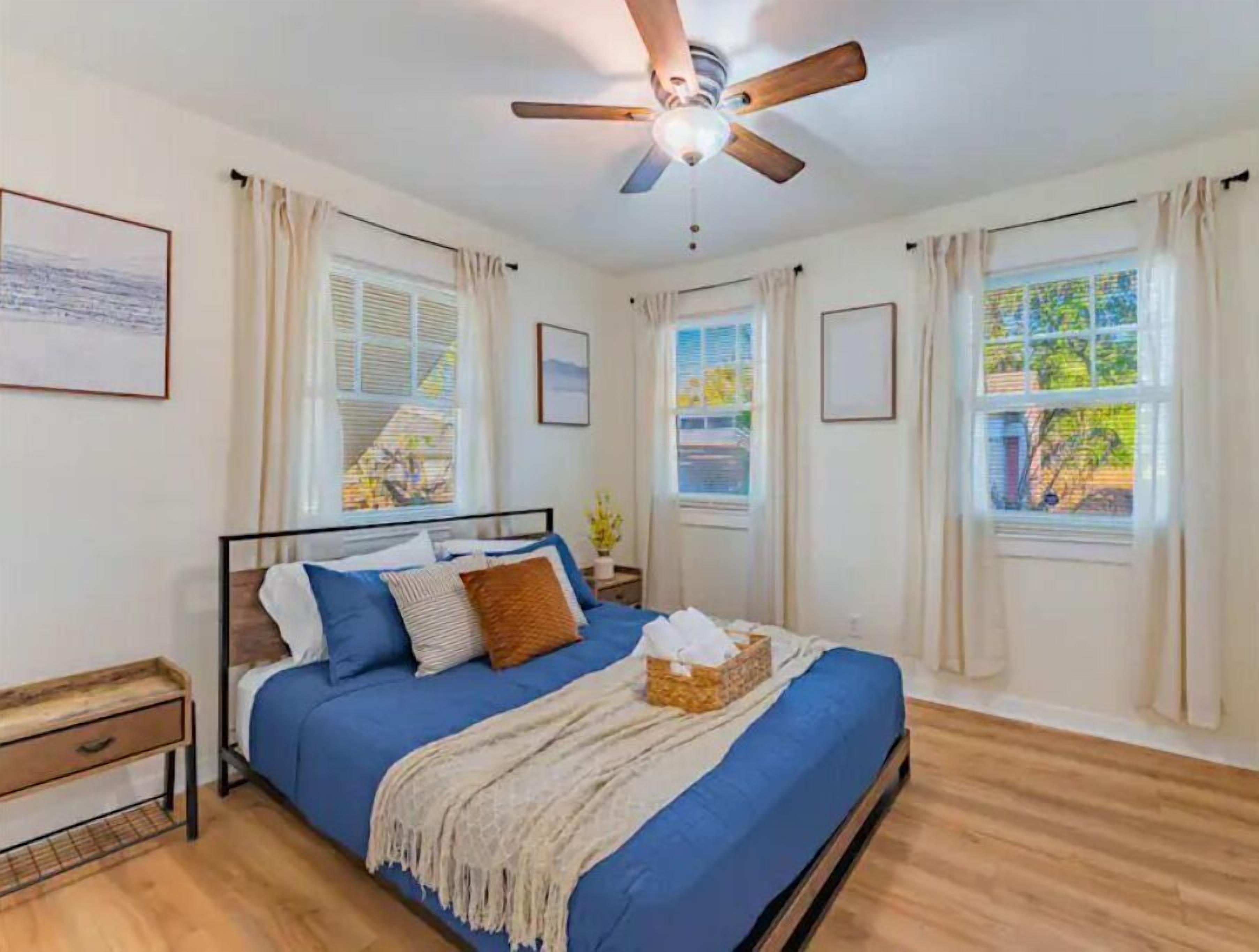 4 soverom, wi-fi (inkludert) og sengetøy