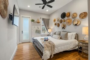 2 bedrooms, iron/ironing board, travel crib, free WiFi