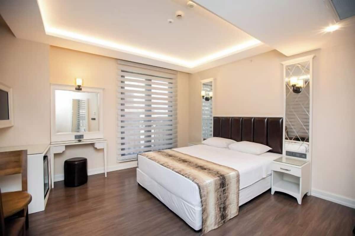 Coffres-forts dans les chambres, chambres insonorisées, Wi-Fi gratuit
