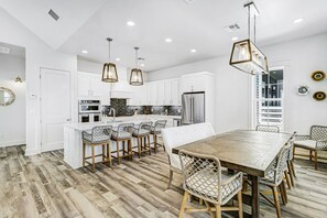 Dining - Inviting coast home with pool, balcony, golf on-site, & W/D (Port Aransas)