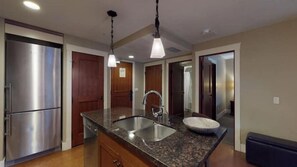 Interior - Canmore Beautiful Condo Best Views Best Rates (Canmore)