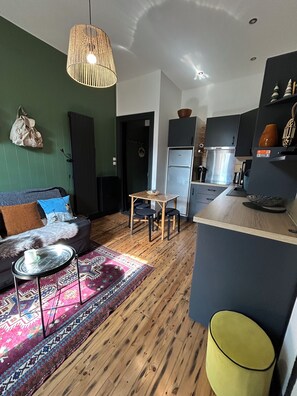 TV - Cosy apartment with balcony. (Mont-Dore)