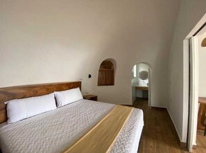 Comfort-studiosviitti, useita sänkyjä, näköala puutarhaan (Igloo Suite 9) | Allergiatestatut vuodevaatteet, untuvapeitot, vuodevaatteet
