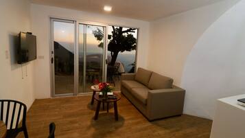 Comfort Studio Suite, Multiple Beds, Garden View (Igloo Suite 7) | Courtyard view