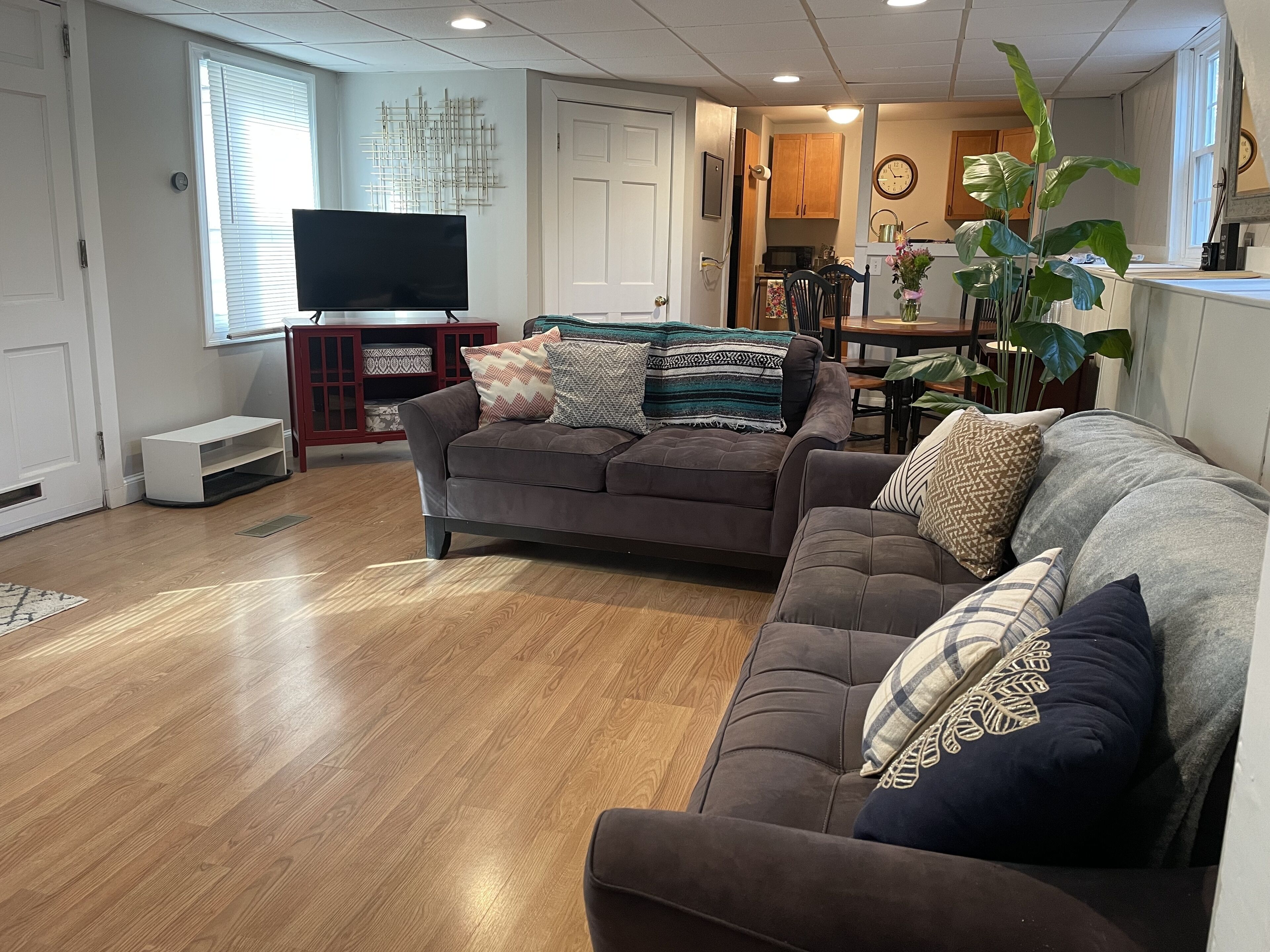 2 bedroom Main Street Getaway