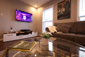 Living area - Cozy stay by Ft. Sill&Hospital! (Lawton)