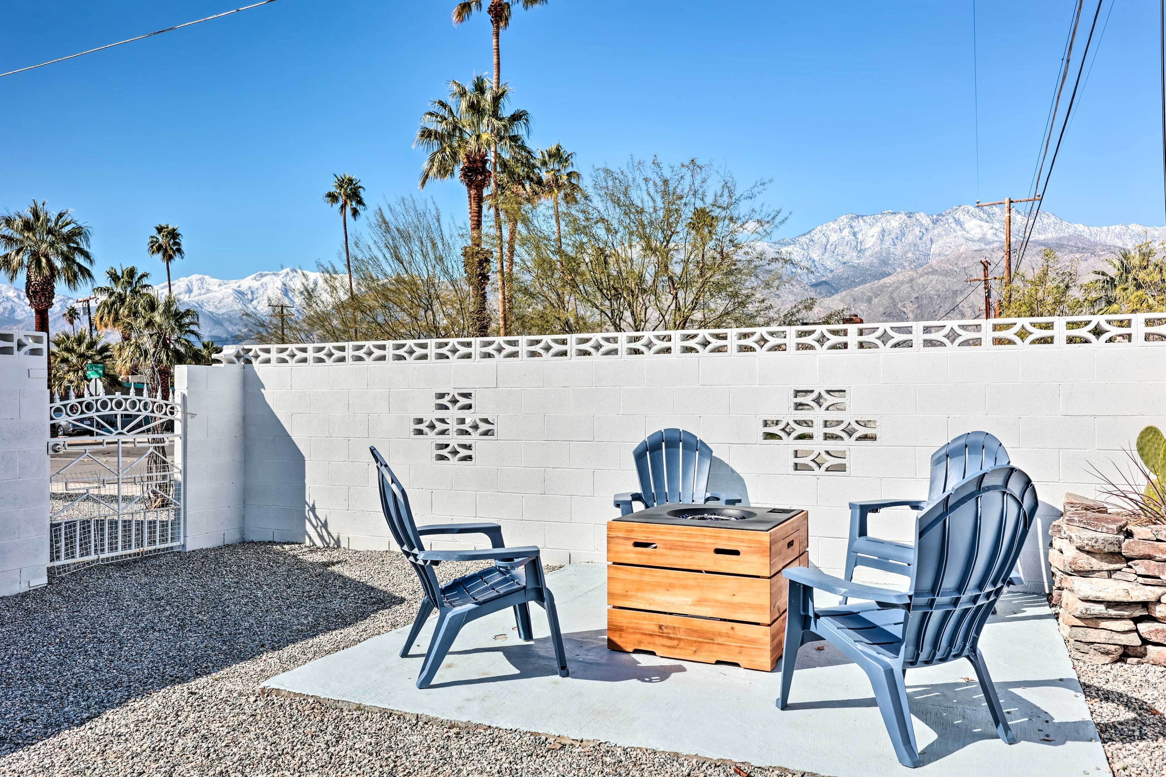 Palm Springs Home w/ Private Patio < 4 Mi to Dtwn!