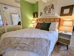 2 Schlafzimmer, Schreibtisch, Bügeleisen/Bügelbrett, kostenloses WLAN