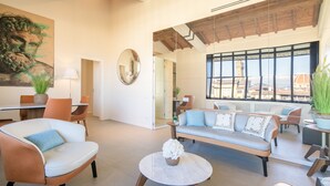 Smart TV - Deluxe Penthouse Ponte Vecchio with Duomo/Uffizi View +Breakfast+Parking+Terrace (Firenze)