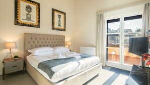 2 bedrooms, desk, iron/ironing board, travel cot - Deluxe Penthouse Ponte Vecchio with Duomo/Uffizi View +Breakfast+Parking+Terrace (Firenze)