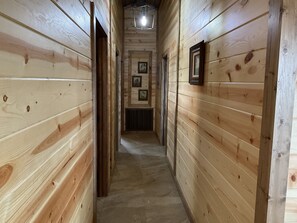 Interior - Hot Tub! Just 25-30 Minutes N of Broken Bow Lake. Firepit! High Speed Wifi!! (Smithville)