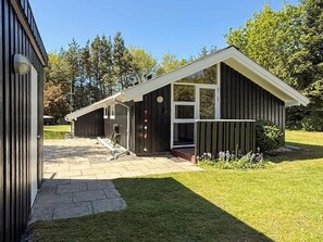 Exterior - 6 Person Holiday Home in Ulfborg (Ulfborg)