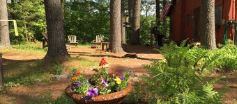 Secluded lakeside ADK home