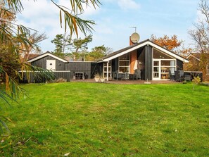 House | Exterior - 4 Star Holiday Home in Ebeltoft (Ebeltoft)