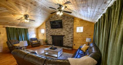 Mountaineer Hillbilly Retreat located in the heart of the Northern Hatfield McCoy Trails