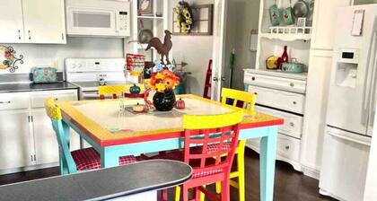 The Polka Dot Cottage: A cute 1950`s vibe