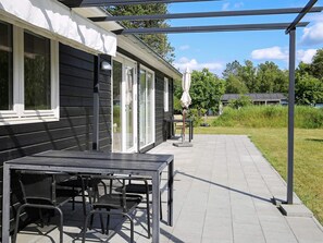 House | Dining - 6 Person Holiday Home in Hojby-by Traum (Hojby)