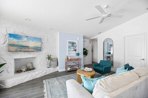 TV - Melbourne Beachfront Oasis - Beach Penthouse (Brevard County)