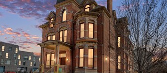 The Lumber Baron's Downtown Mansion 2KingBR/2.5BA