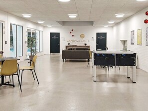 House | Lobby