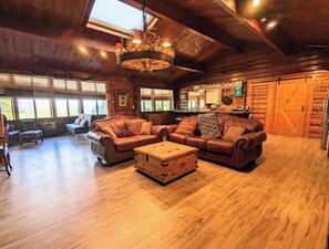 Smart TV, fireplace, DVD player, books