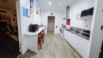 Fridge, microwave