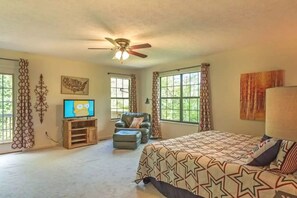 1 habitación, tabla de planchar con plancha, wifi gratis y ropa de cama