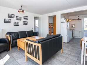 Living area - 6 Person Holiday Home in Romo (Rømø)