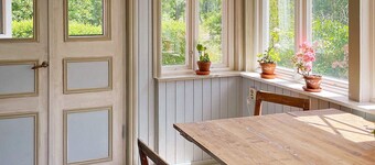 Idyllic Family Retreat Close to the Sea