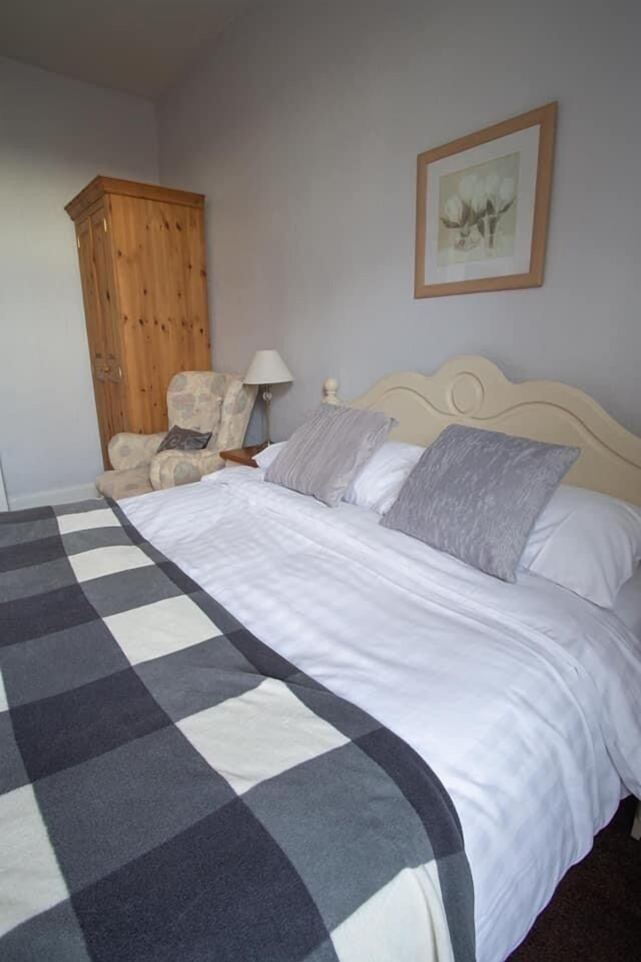 Deluxe Double Room | Free WiFi, bed sheets
