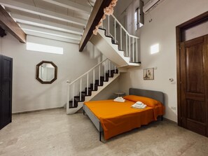 2 bedrooms, WiFi - Garibaldi Apartment Old town by Click Salento (GALLIPOLI)