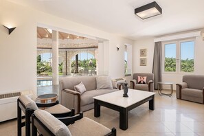 TV, fireplace - Villas Platanias   3 bedroom villa with a heated pool (Platanias)