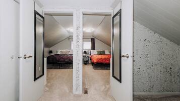 3 bedrooms, iron/ironing board, travel crib, free WiFi