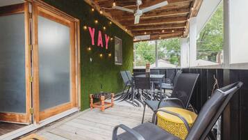 Outdoor dining