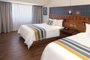 Minibar, coffres-forts dans les chambres, décoration personnalisée
