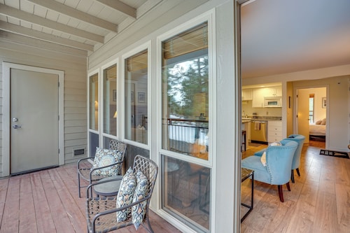 Seventh Mountain Condo w/ Resort Amenities!