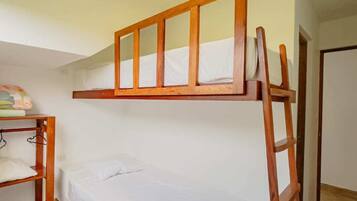 5 habitaciones, wifi y ropa de cama