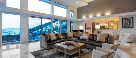 Smart TV, chimenea, videojuegos, reproductor de DVD