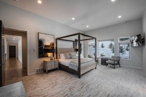 8 bedrooms, desk, iron/ironing board, free WiFi