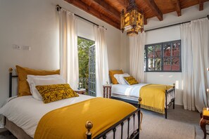 Rumah Mewah, 3 kamar tidur | 3 kamar tidur, seprai premium, tirai kedap cahaya, dan Wi-Fi gratis