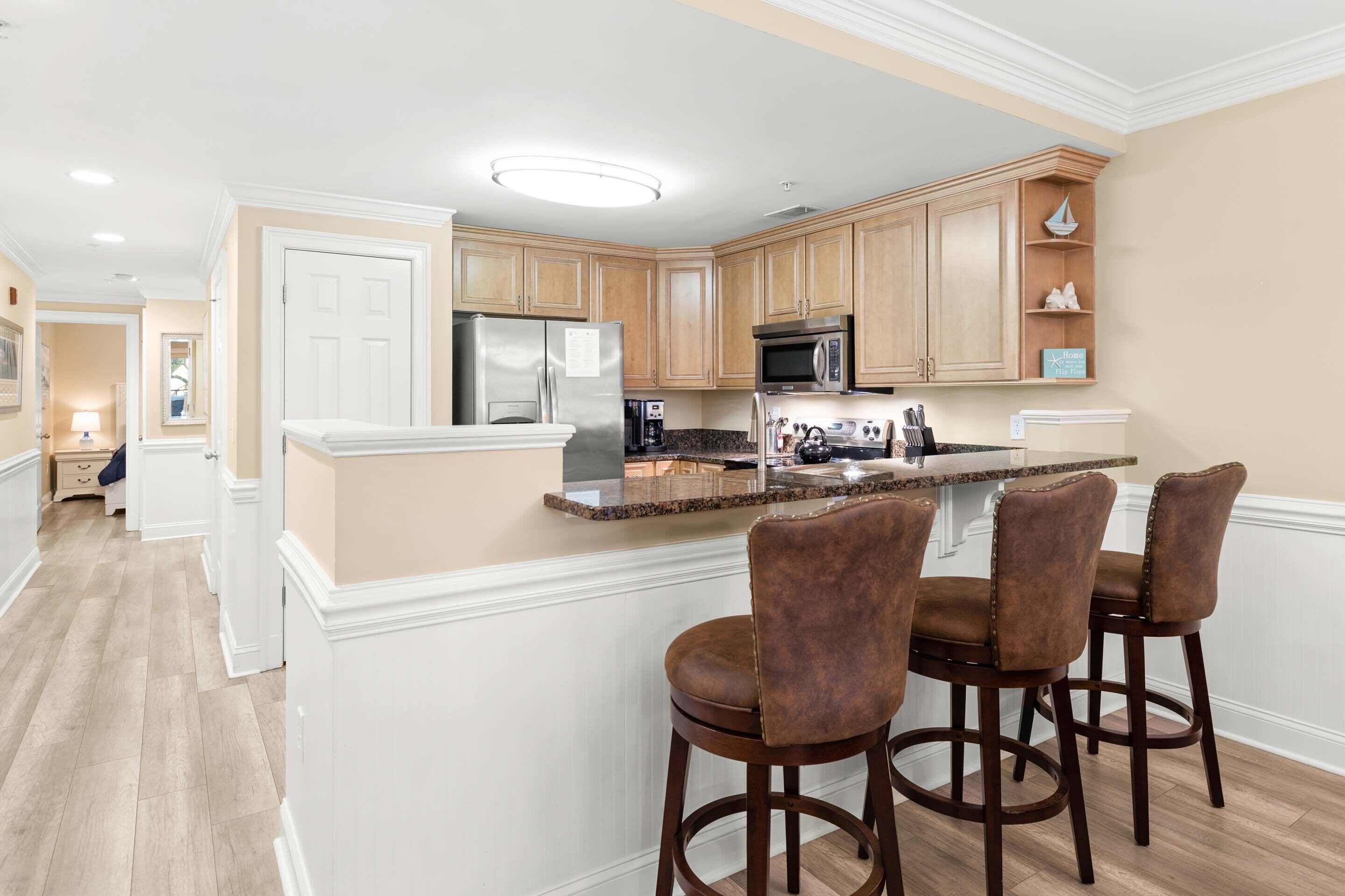 Condo, Multiple Beds, Pool Access, Garden View (118) | Private kitchen | Fridge, microwave, oven, stovetop