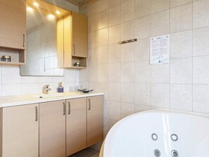 House | Bathroom